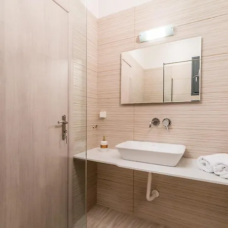 Elmara Luxury 1 - Next To The Villa Kokkinos Pirgos