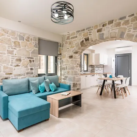 Elmara Luxury 1 - Next To The Villa
